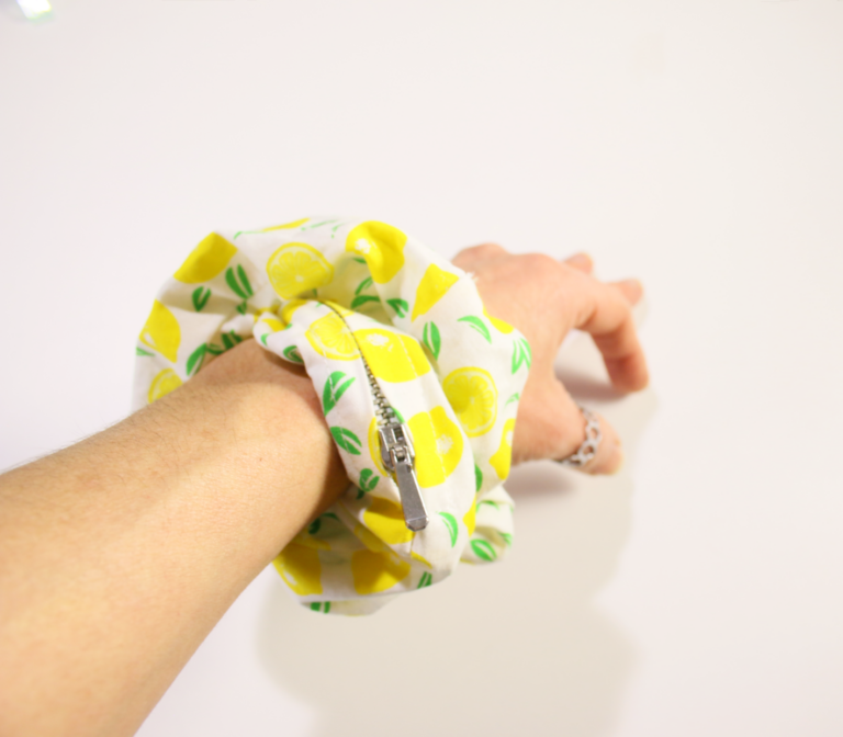 Scrunchie con Bolsita Secreta: DIY Fácil y Rápido